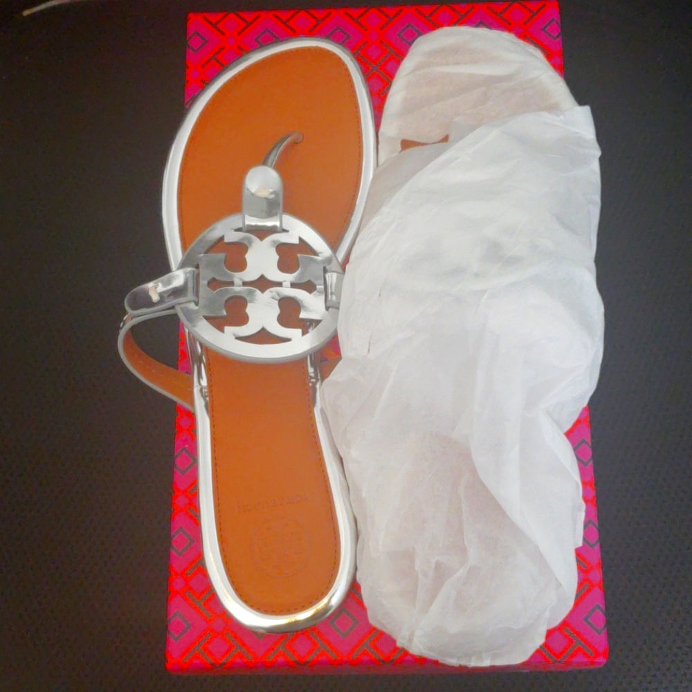 Tory Burch Miller in Silver Brand new never worn!